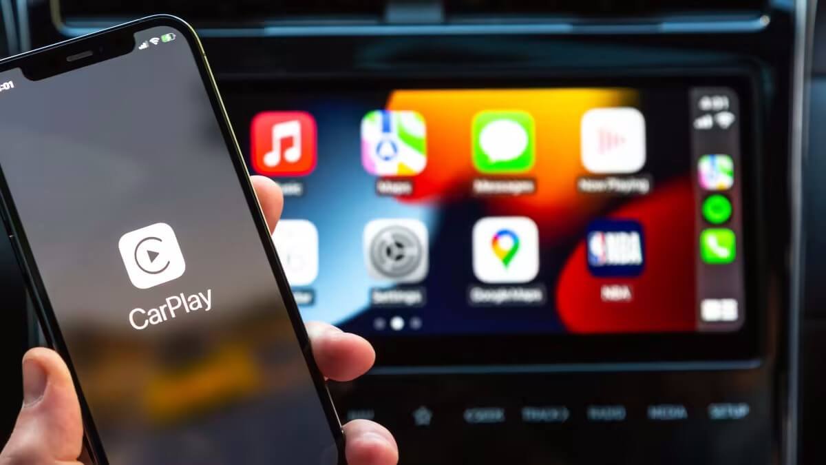 透过Apple CarPlay 在車內播放Spotify